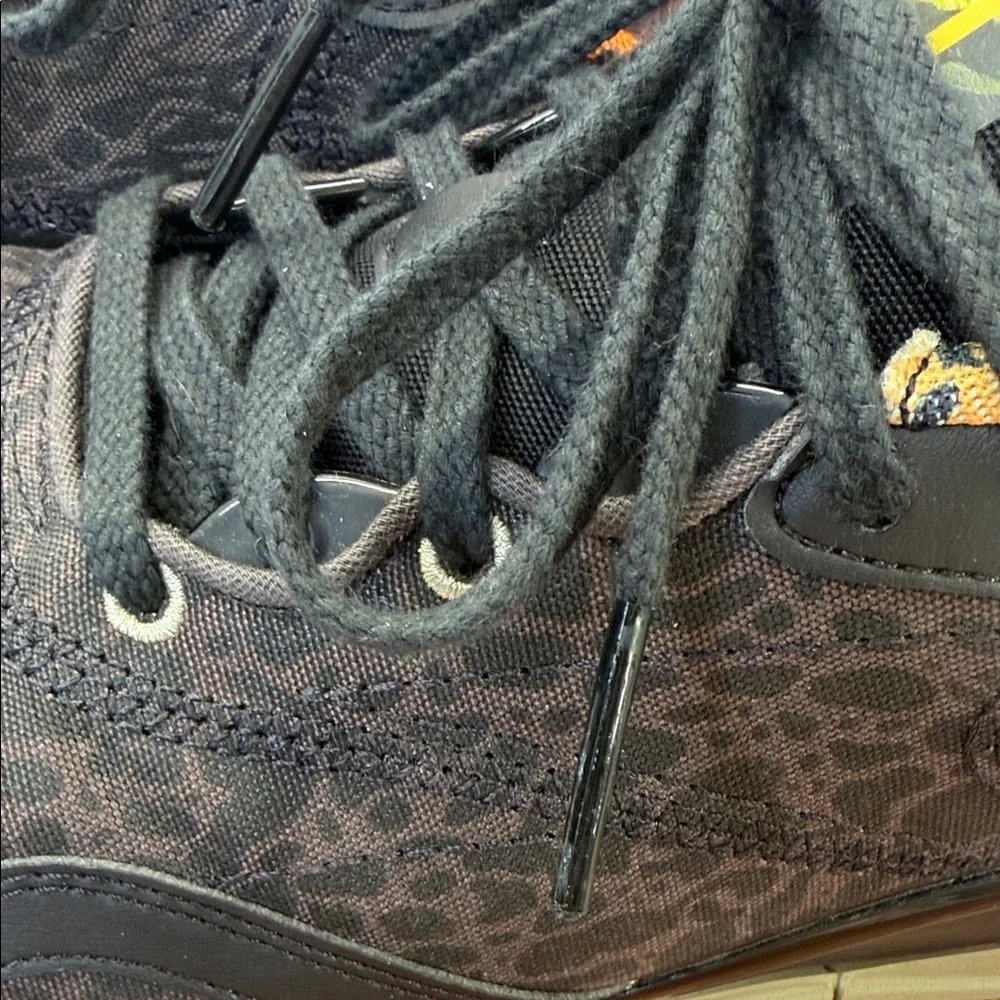 Reebok Nano X2 Grow, produced in collaboration with National Geographic